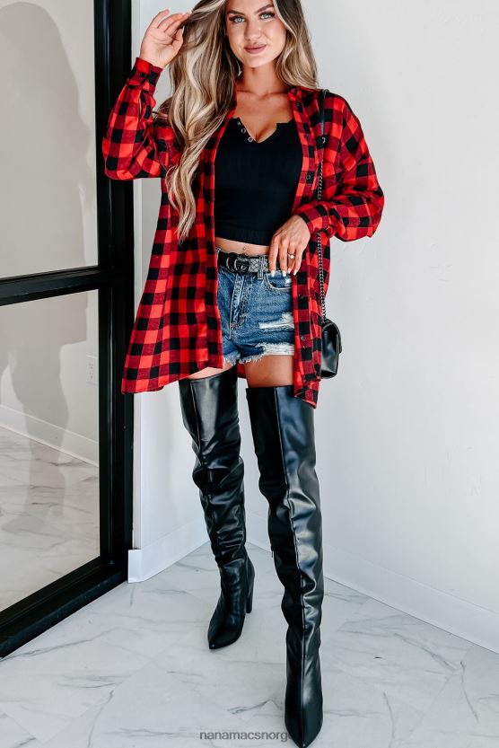 rød NanaMacs venter like ved rutete langermet topp 402NJ01764